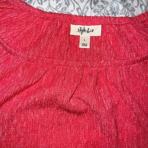 Weird knit thing that I don’t understand and pink coral blouse bundle set size L - Picture 4 of 9